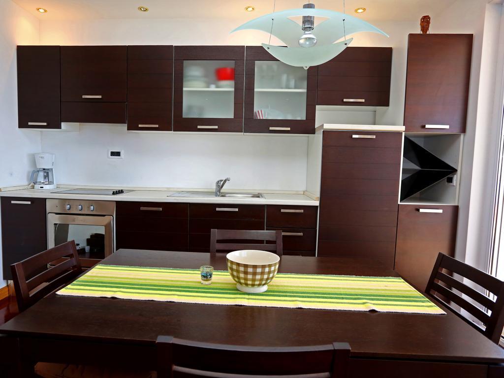 Lovely Apartment With Beautiful Pool Primošten المظهر الخارجي الصورة