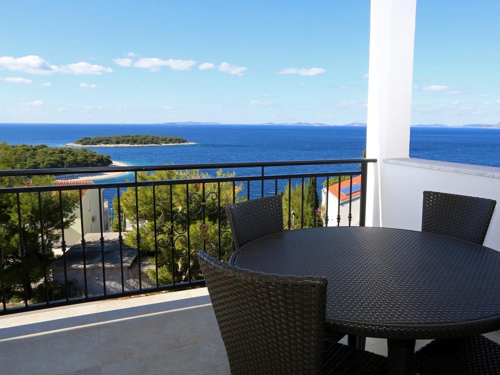 Lovely Apartment With Beautiful Pool Primošten المظهر الخارجي الصورة